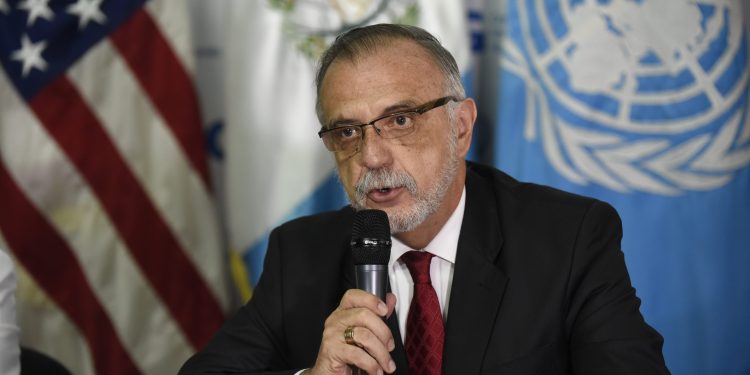 En Colombia, Iván Velásquez es otra cosa. El verdadero comisionado en 10 trinos