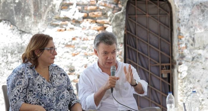 Documentos: la puja y millonario negocio con el Galeón San José que Santos mantiene en secreto