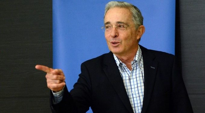 Cifras & Conceptos por fuera del grupo de encuestadores para elegir candidato del Centro Democrático