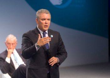 Duque le da la bendición al acuerdo de paz en París, santismo e izquierda reclaman presidente