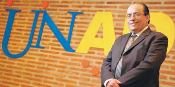 Jaime Leal, un monarca en la UNAD, la universidad pública más grande del país
