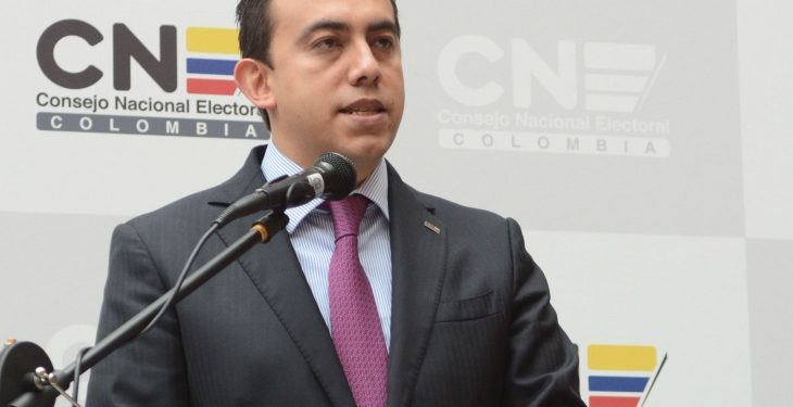 Alex Vega, primer candidato para la Registraduría que estaría inhabilitado