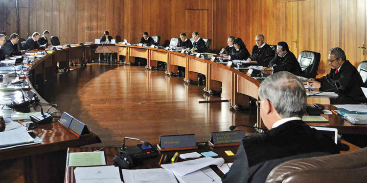 Humo gris en la Corte Suprema: sin el quorum mañana escogerán nuevos magistrados