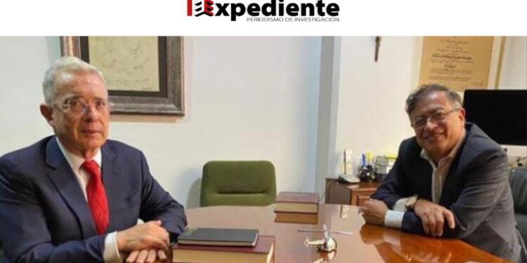 El silencio de Uribe ante la amenaza dictatorial de Petro