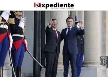Petro se esfuma en Francia y deja tirados a los periodistas