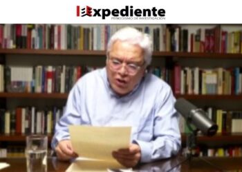 Carlos Alonso Lucio responde a Abelardo De La Espriella: ‘Si Petro hizo trampa, la Constitución ordena removerlo de la Presidencia’