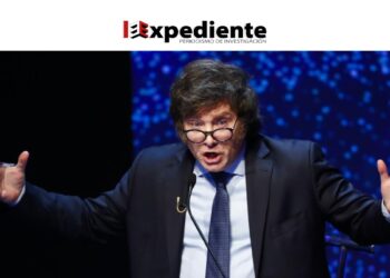 Javier Milei hizo ondear la bandera de Gadsden en Argentina 