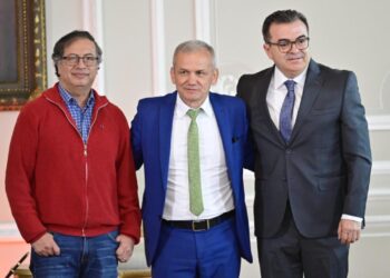 Petro ordena que Olmedo López y Sneyder Pinilla no sean recluidos en guarniciones militares ¿Quiere que los maten en la Modelo o en la Picota? 