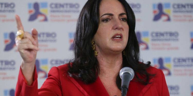 Senadora Cabal propone exámenes toxicológicos y psiquiátricos para el presidente Petro en medio de señalamientos de Álvaro Leyva