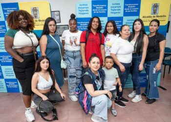 Más de 900 familias dde Medellín participaron de actividades para promover sus vínculos, la salud y la empleabilidad