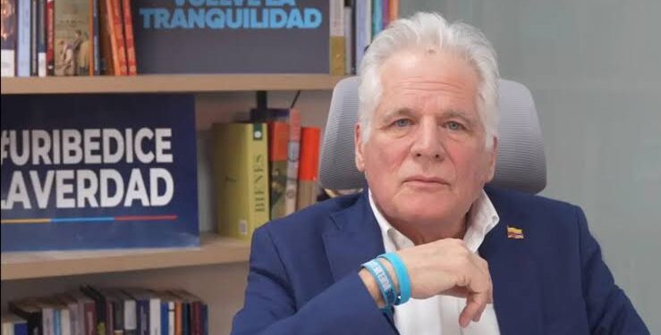 Miguel Uribe Londoño fue senador suplente del MNC, movimiento auspiciado por Víctor Carranza: Una conexión política en el corazón del negocio esmeraldero