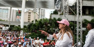 Paloma Valencia radica en el Congreso proposición para debate presidencial sobre seguridad electoral