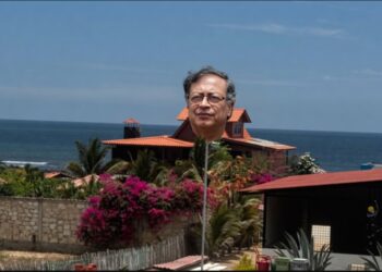 Petro en Manta: 72 horas en una casa de lujo con visitantes sin identificar y una agenda que nadie ha podido explicar