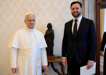 Trump afirma que sin él, León XIV no estaría en el Vaticano. Tensión entre la Casa Blanca y la Santa Sede