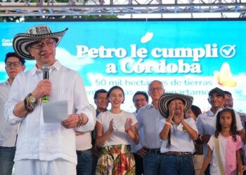 Petro compara a las mujeres de Córdoba con ‘vacas gordas’, las tilda de meretrices y las acusa de ‘acostarse con paramilitares’