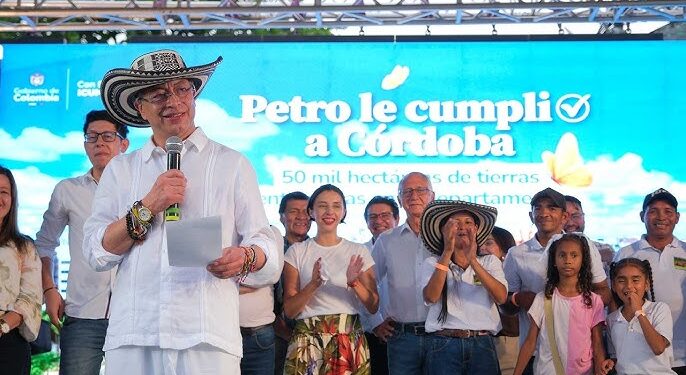 Petro compara a las mujeres de Córdoba con ‘vacas gordas’, las tilda de meretrices y las acusa de ‘acostarse con paramilitares’