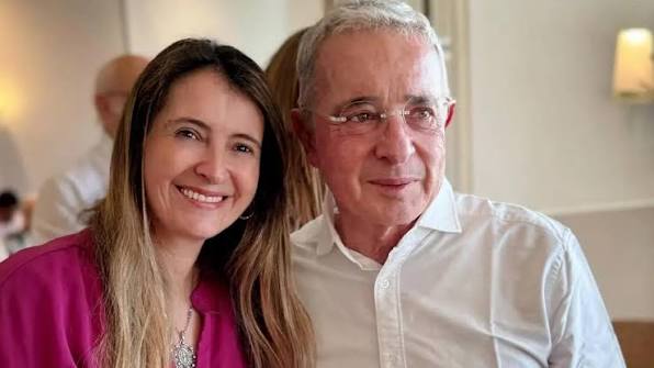 ¿Qué es ser de derecha, y por qué hoy parece darle vergüenza al Centro Democrático?