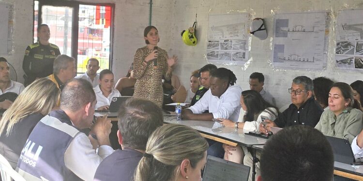 Ciudad Paraíso: el sector de Cali que fue territorio de bandas y hoy se reconstruye con Juanita Cataño al frente en terreno, el liderazgo del alcalde Eder y el respaldo del Presidente Abelardo De La Espriella
