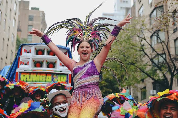 Isabella, la niña que le enseña el Carnaval al mundo